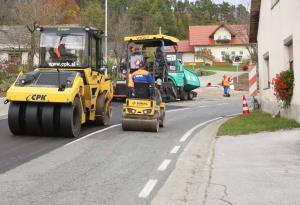 ASFALTIRANJE  BLOŠKA POLICA 07 FOTO LJUBO VUKELIČ